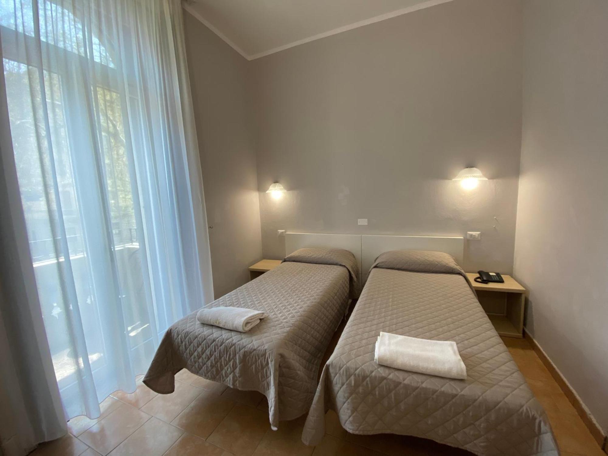 Hotel Atena Milaan Buitenkant foto