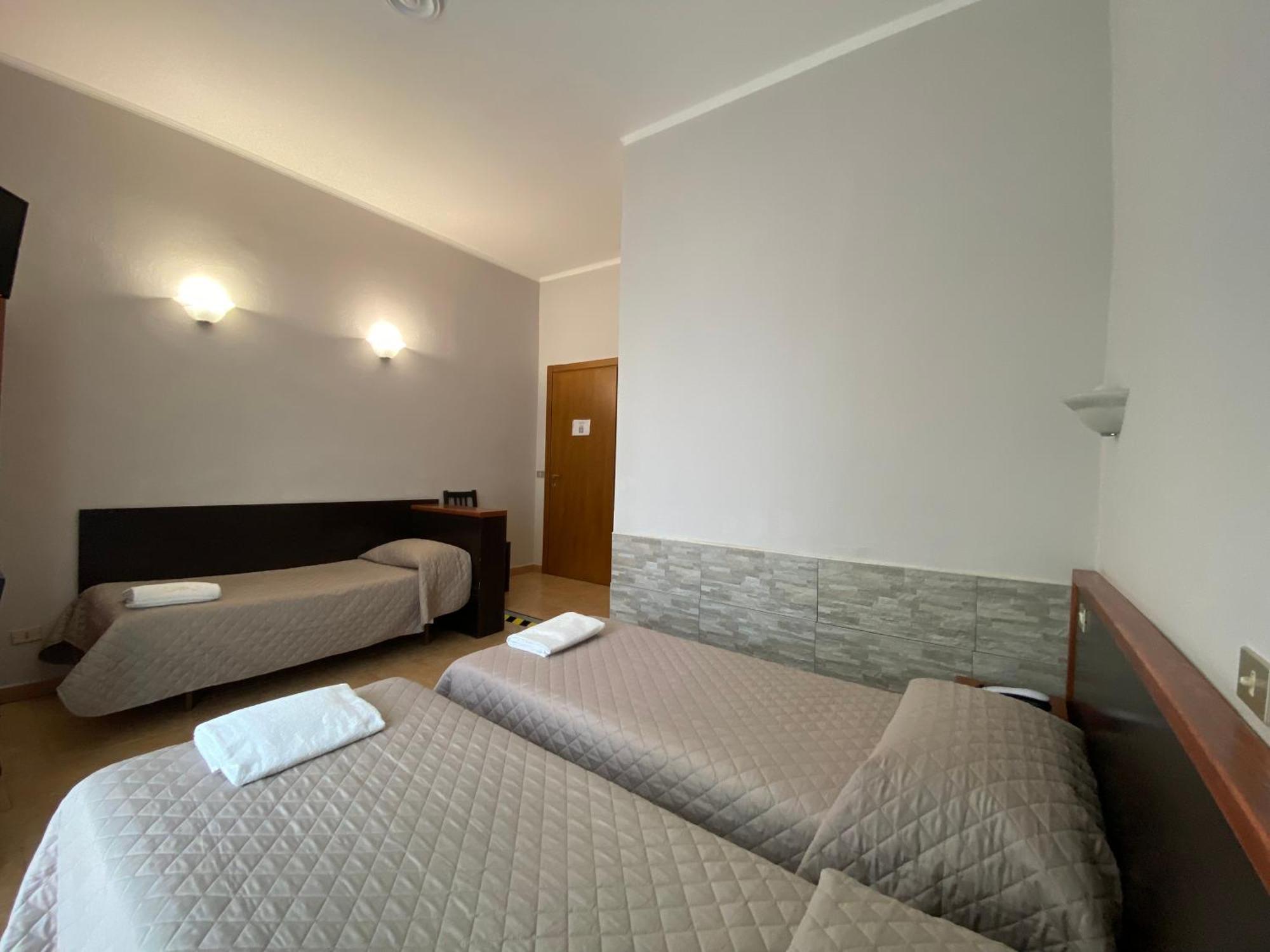Hotel Atena Milaan Buitenkant foto