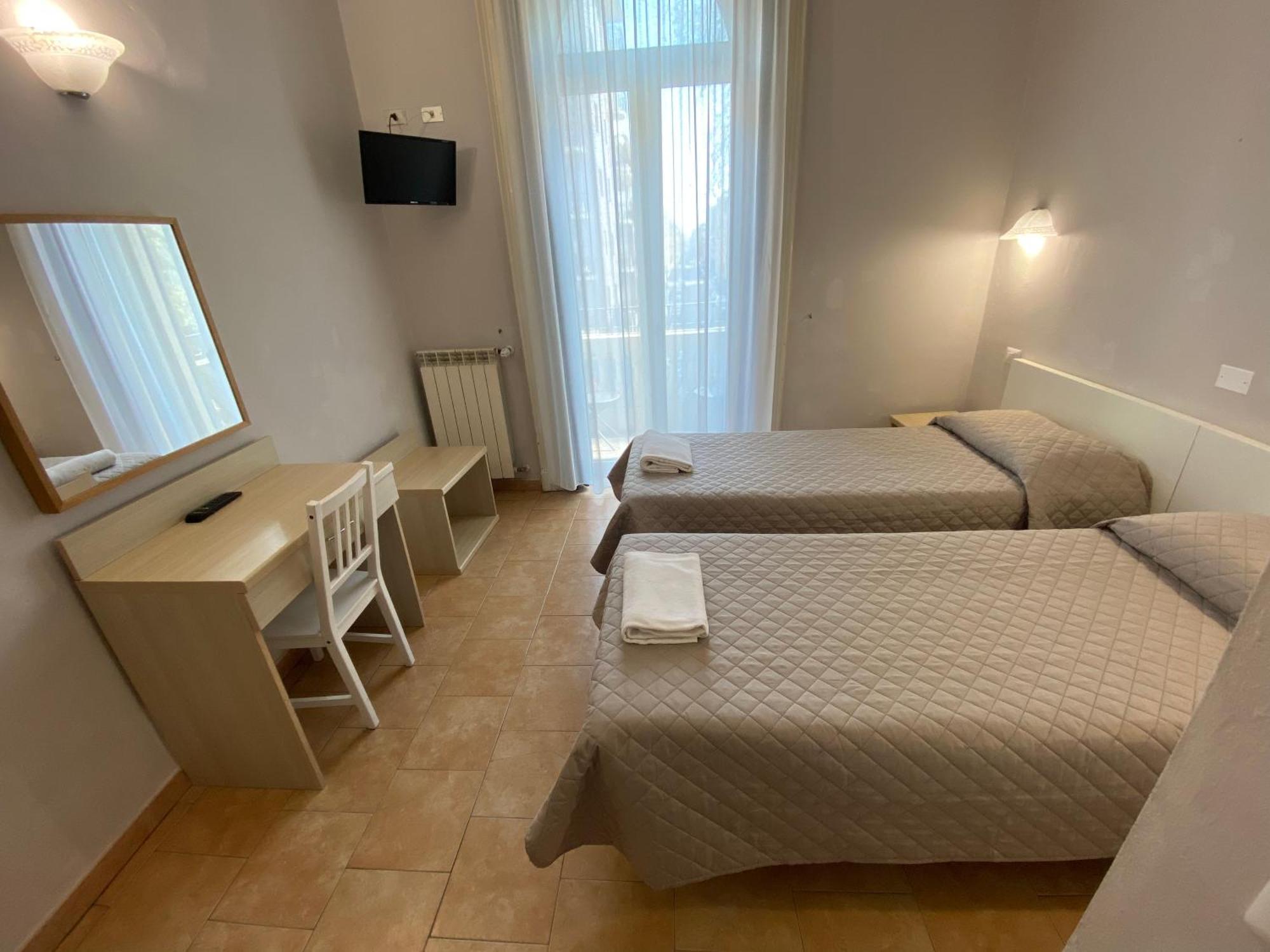 Hotel Atena Milaan Buitenkant foto